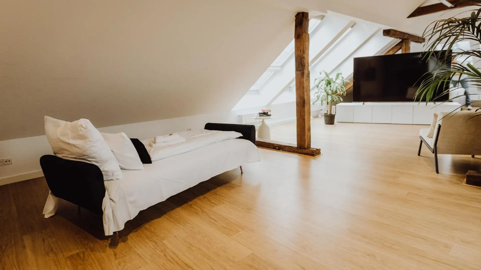 Staylight Penthouse In Der Suedstadt - Luxus Suite Hannover